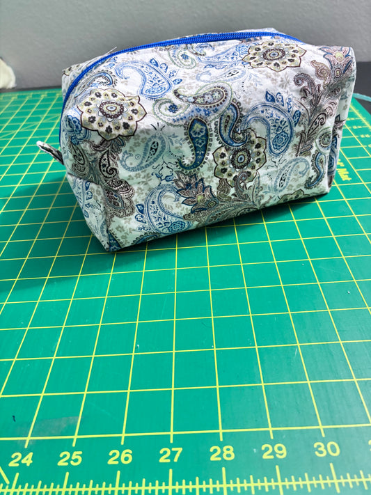 Cosmetic bag